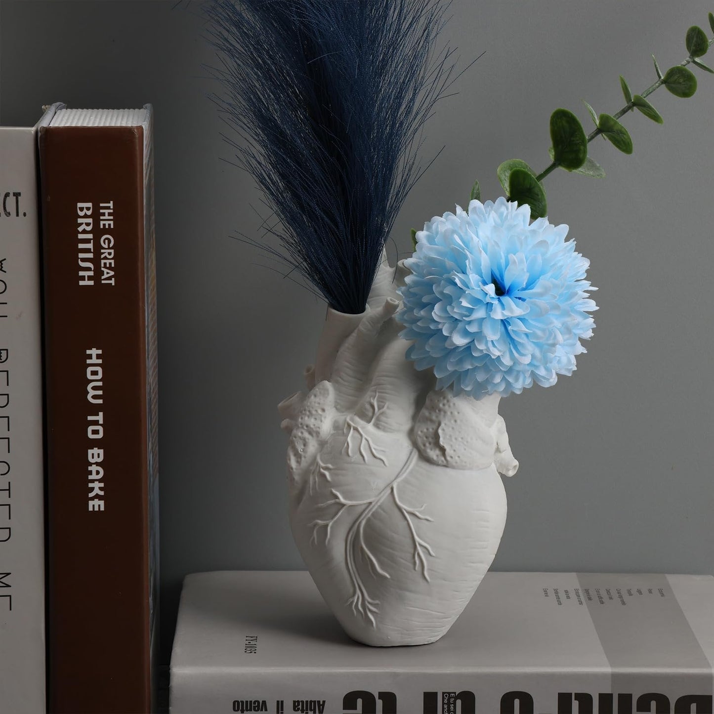 Hellohobot - White Heart Irregular Creative Art Vase
