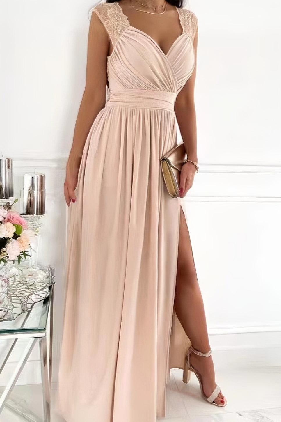 Sleeveless lace backless hem slit dress