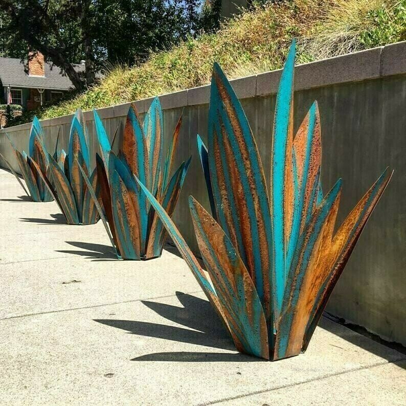 Hellohobot - Waterproof Solar Garden LED Agave