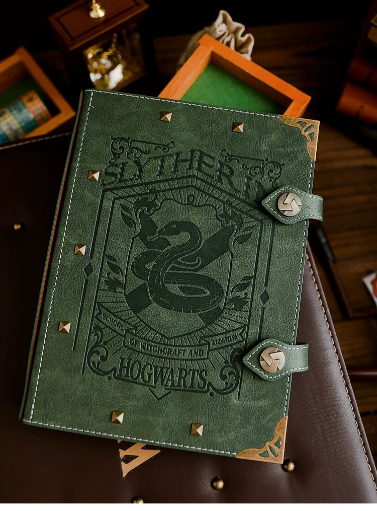 Hellohobot - Hogwarts Handbook Notebook Grimoire