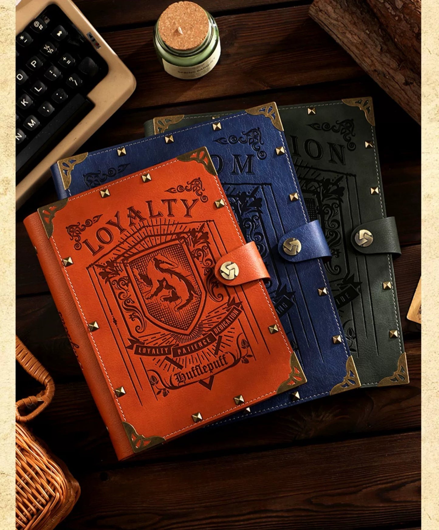 Hellohobot - Hogwarts Handbook Notebook Grimoire