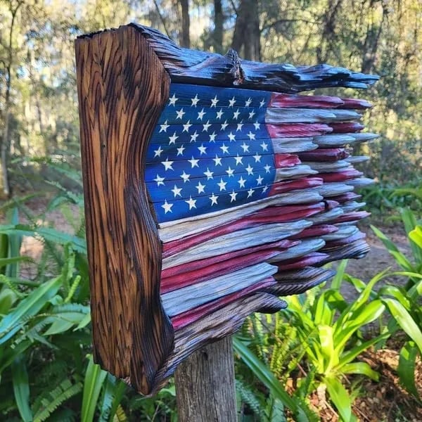 Hellohobot - Wooden American Flag